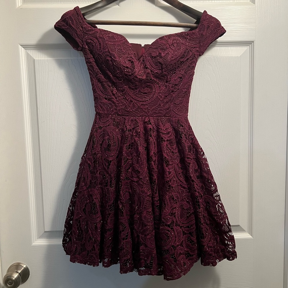 EUC B. Smart Semi Formal Dress, Size 0